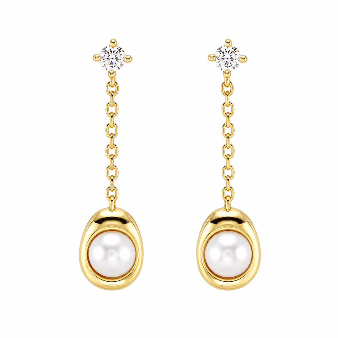 Teardrop pearl earrings